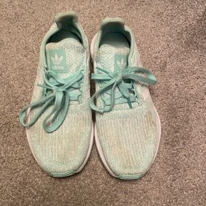 adidas shoes barely worn